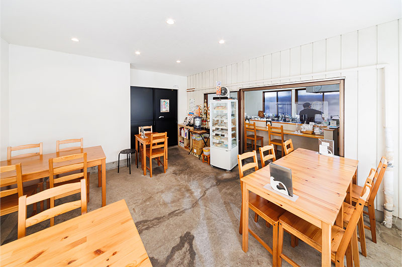 板倉ニュータウン うどんCafeはらだの店内