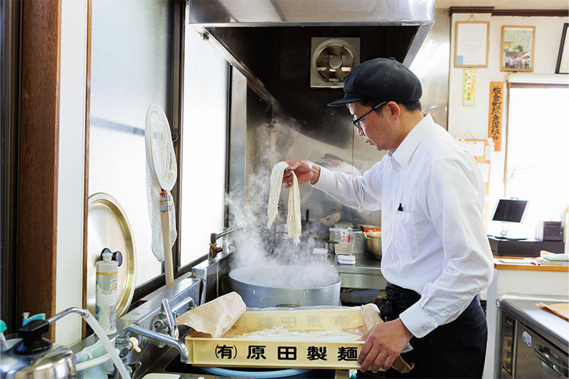 板倉ニュータウン うどんCafeはらだの自慢のうどん「きぬこがね」